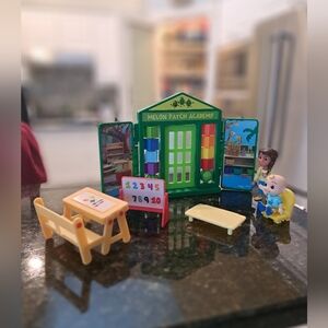 CoComelon Patch Academy Playset with Figures